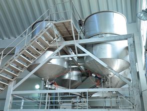 白酒行業(yè)創(chuàng)業(yè)者,購買釀酒設(shè)備時應注意什么